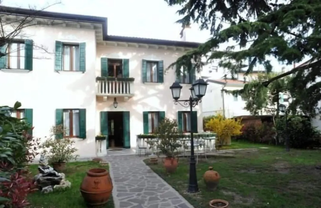 Villa Crispi-1